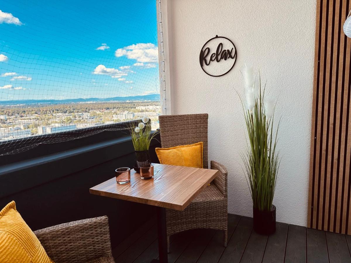 Fewo Sky21 * Langen Exklusives Appartment Vollausstattung / Zentrale Lage *Neu* المظهر الخارجي الصورة